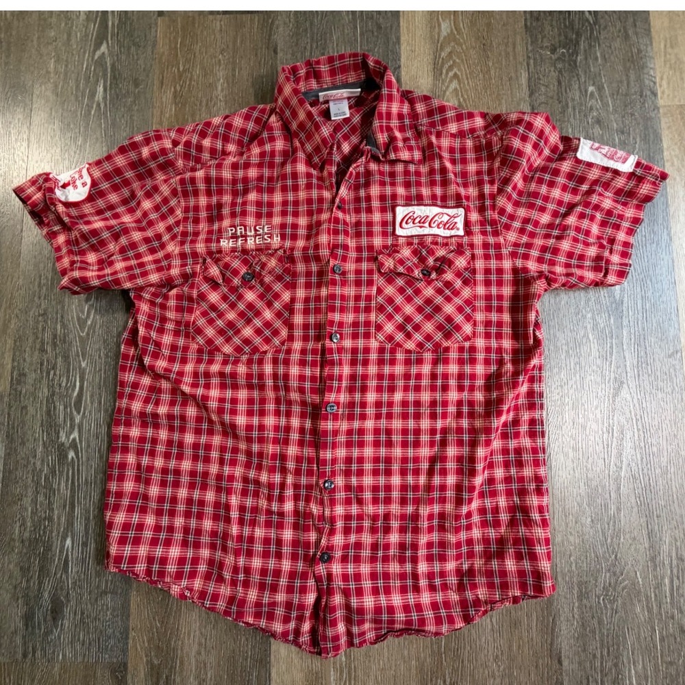 Coca-Cola Button Down Shirt Mens Large Red Plaid Graphic Back Short Sleeve